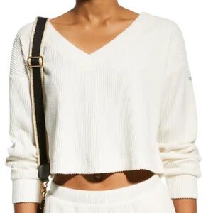 Alo Sweatshirt - Muse V Neck